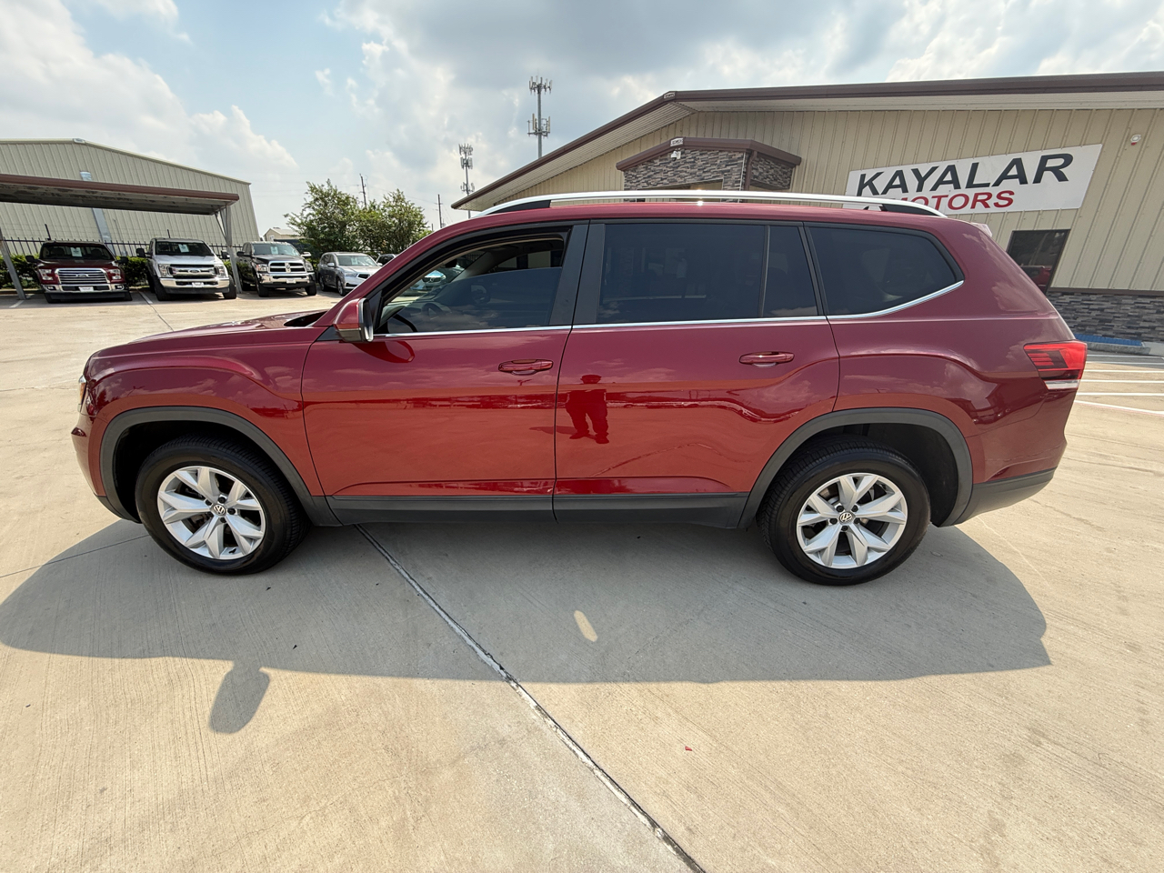 Photo 3 of 2019 Volkswagen Atlas SE for sale in Houston, TX