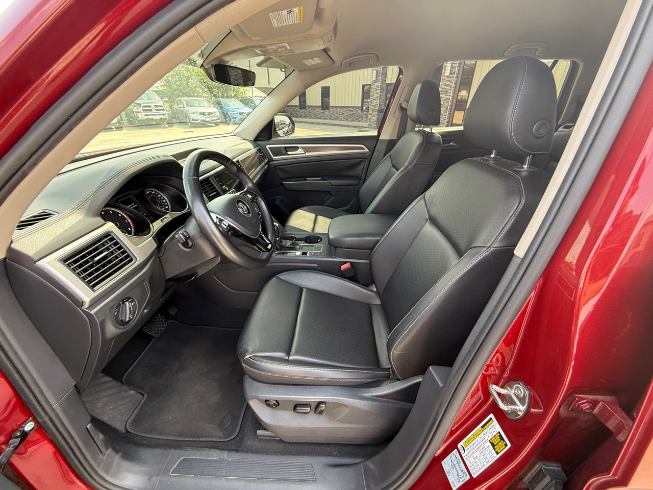 Photo 8 of 2019 Volkswagen Atlas SE for sale in Houston, TX