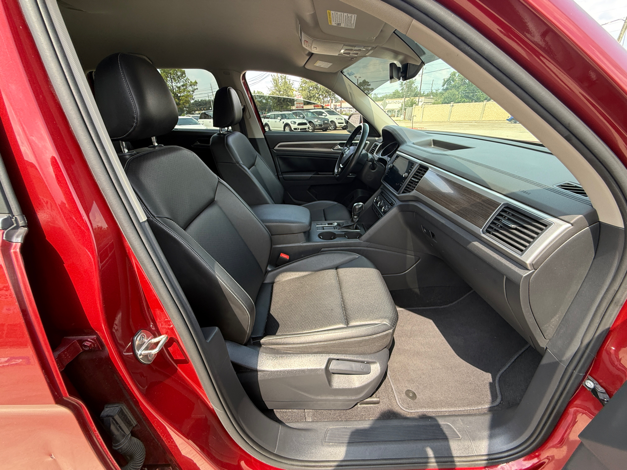 Photo 17 of 2019 Volkswagen Atlas SE for sale in Houston, TX