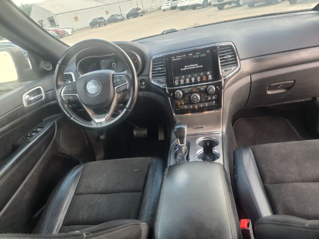 Photo 4 of 2021 Jeep Grand Cherokee Laredo for sale in Houston, TX