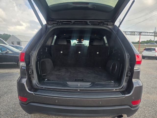 Photo 12 of 2021 Jeep Grand Cherokee Laredo for sale in Houston, TX