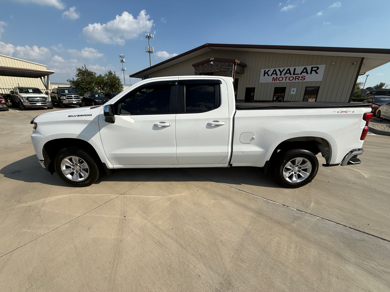 Photo 3 of 2020 Chevrolet Silverado LT for sale in Houston, TX
