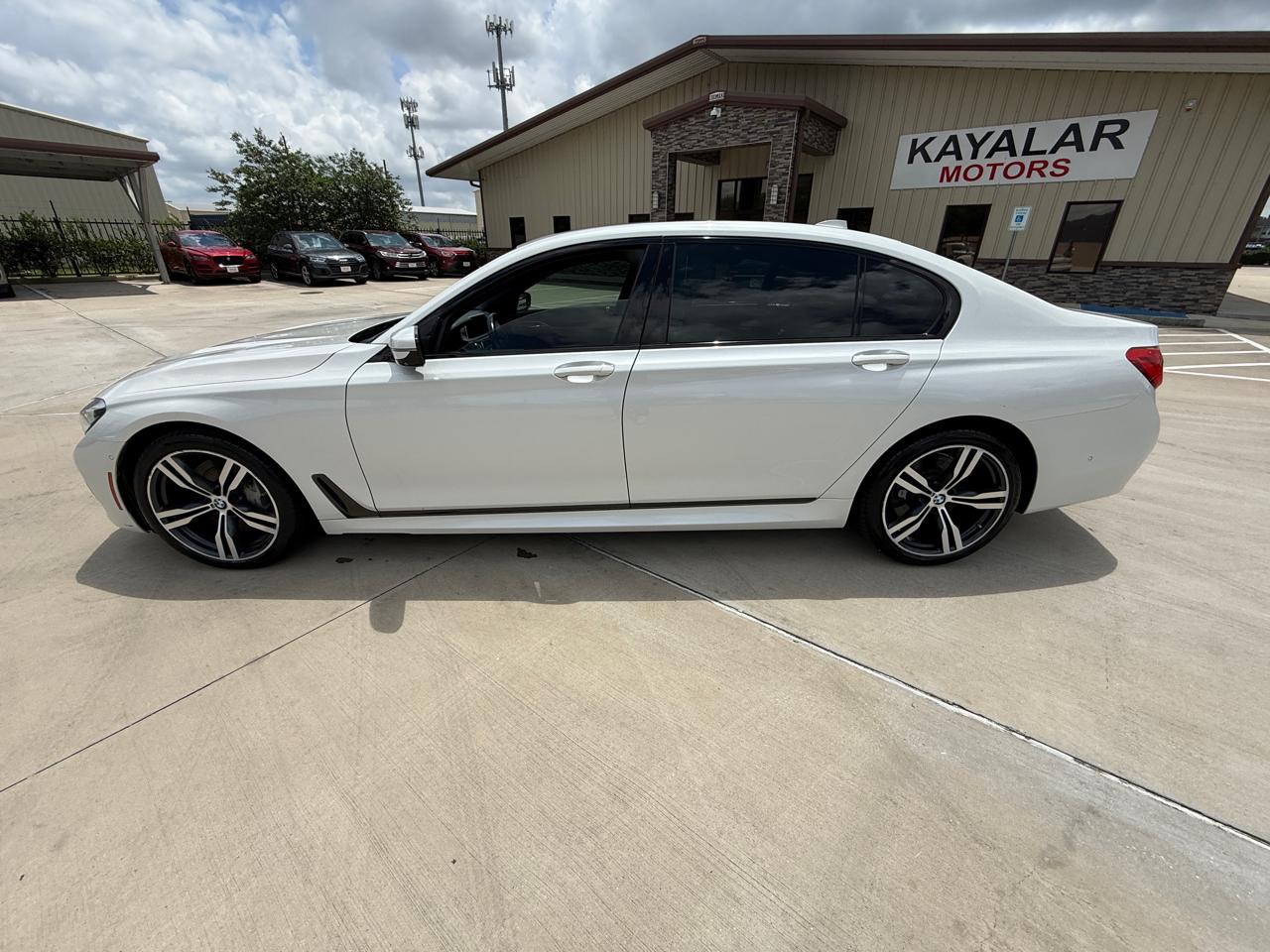 Photo 5 of 2017 BMW 750i, B7 7-series for sale in Houston, TX