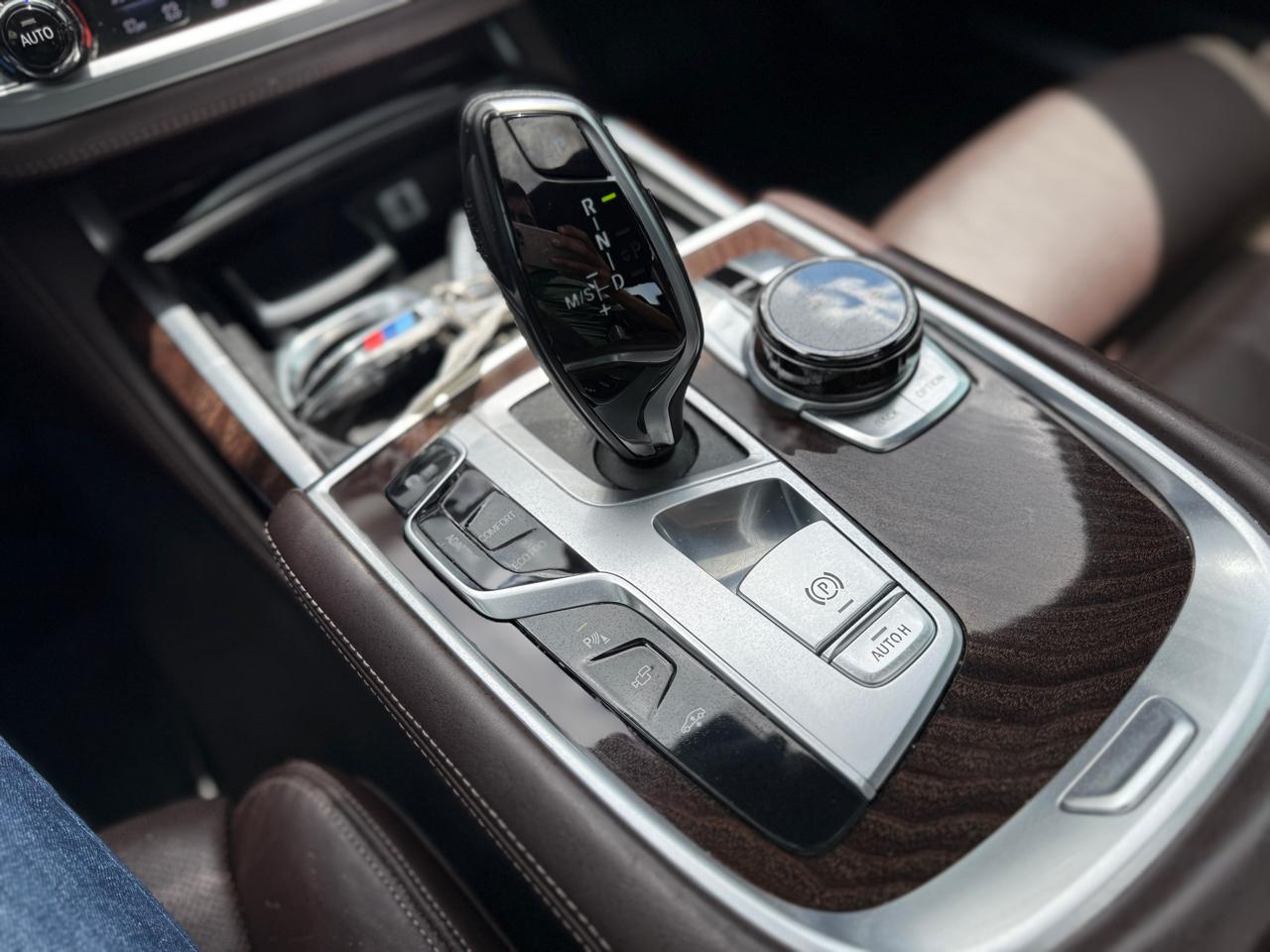 Photo 37 of 2017 BMW 750i, B7 7-series for sale in Houston, TX