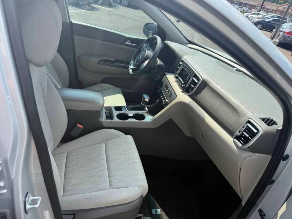 Photo 11 of 2017 Kia Sportage LX for sale in Houston, TX