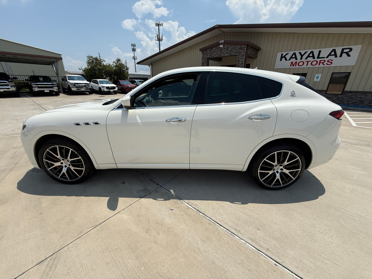 Photo 3 of 2021 Maserati Levante Base for sale in Houston, TX