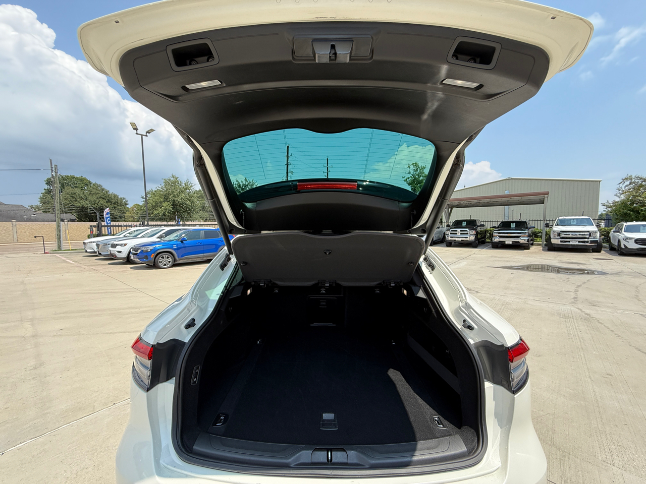 Photo 19 of 2021 Maserati Levante Base for sale in Houston, TX