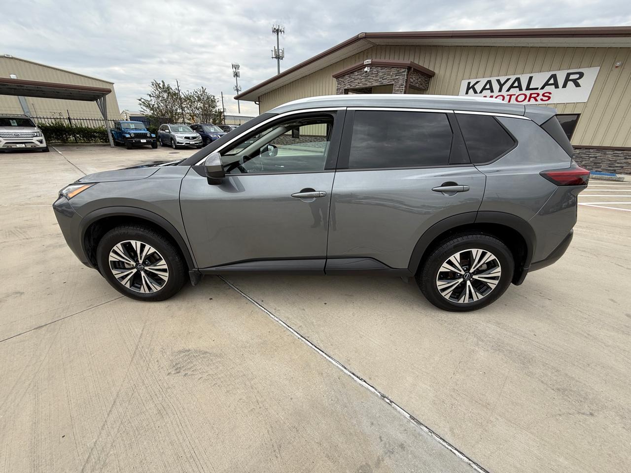 Photo 6 of 2023 Nissan Rogue SV for sale in Houston, TX