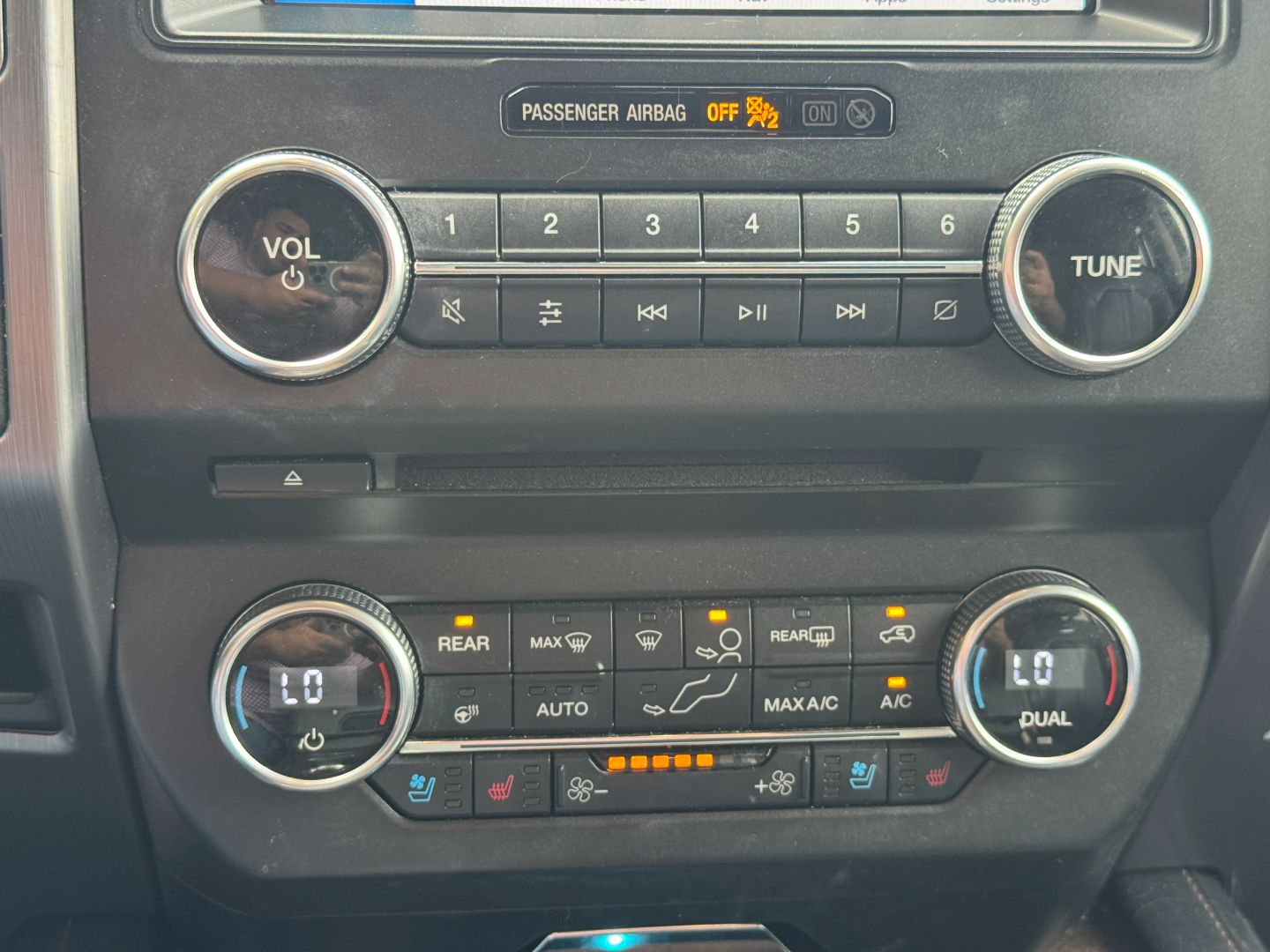 Photo 122 of 2018 Ford Expedition Max Platinum for sale in Katy, TX