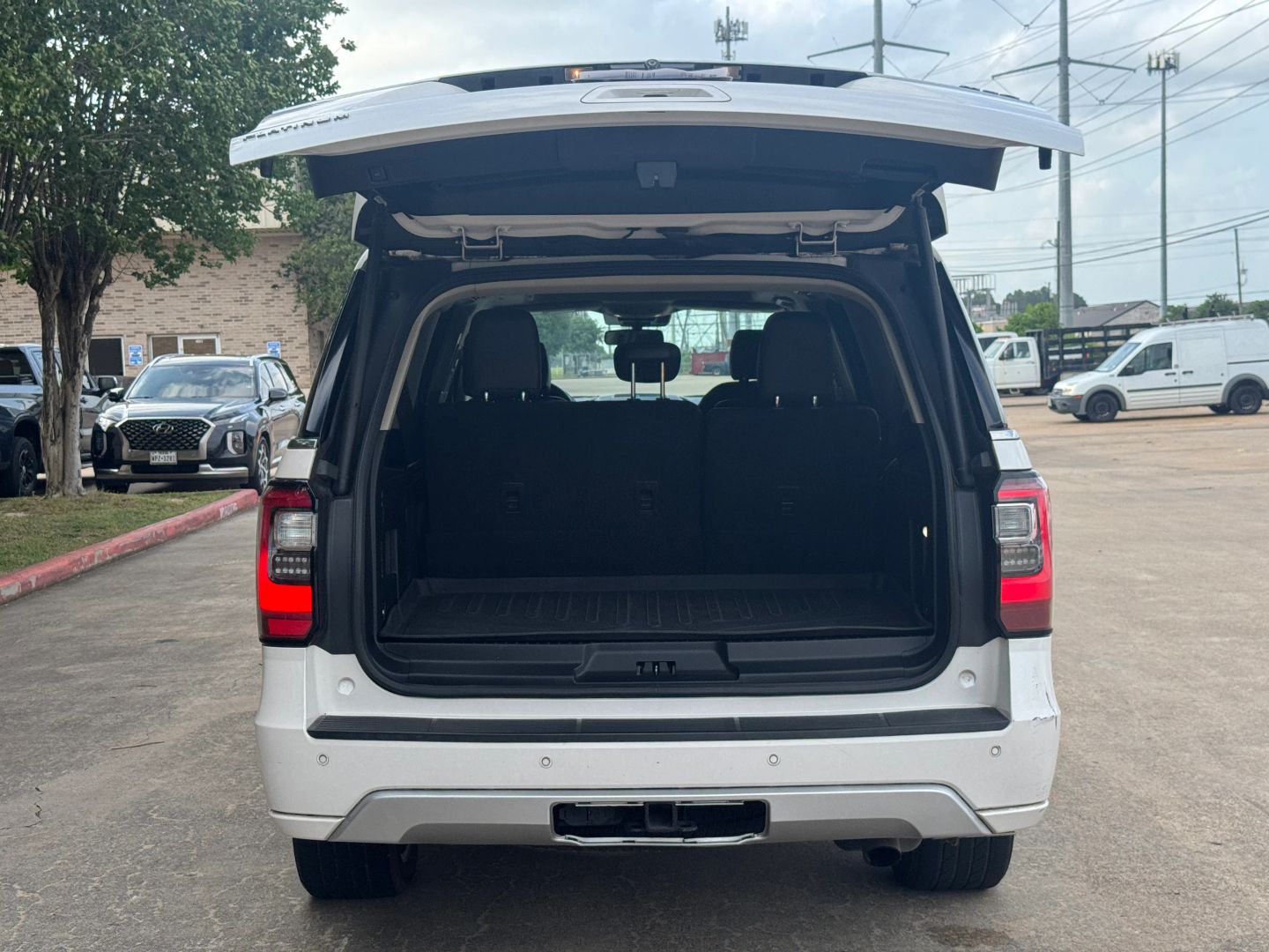 Photo 29 of 2018 Ford Expedition Max Platinum for sale in Katy, TX