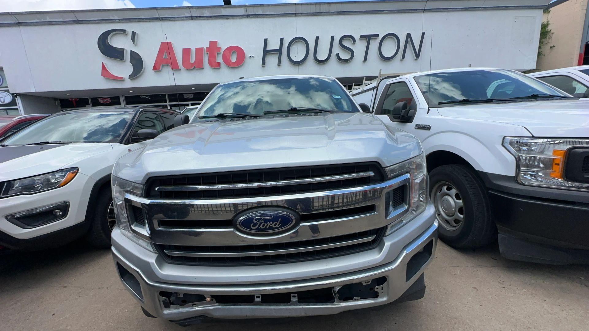 Photo 4 of 2018 Ford F-150 XLT Pickup 4D 5 1/2 FT for sale in Houston, TX