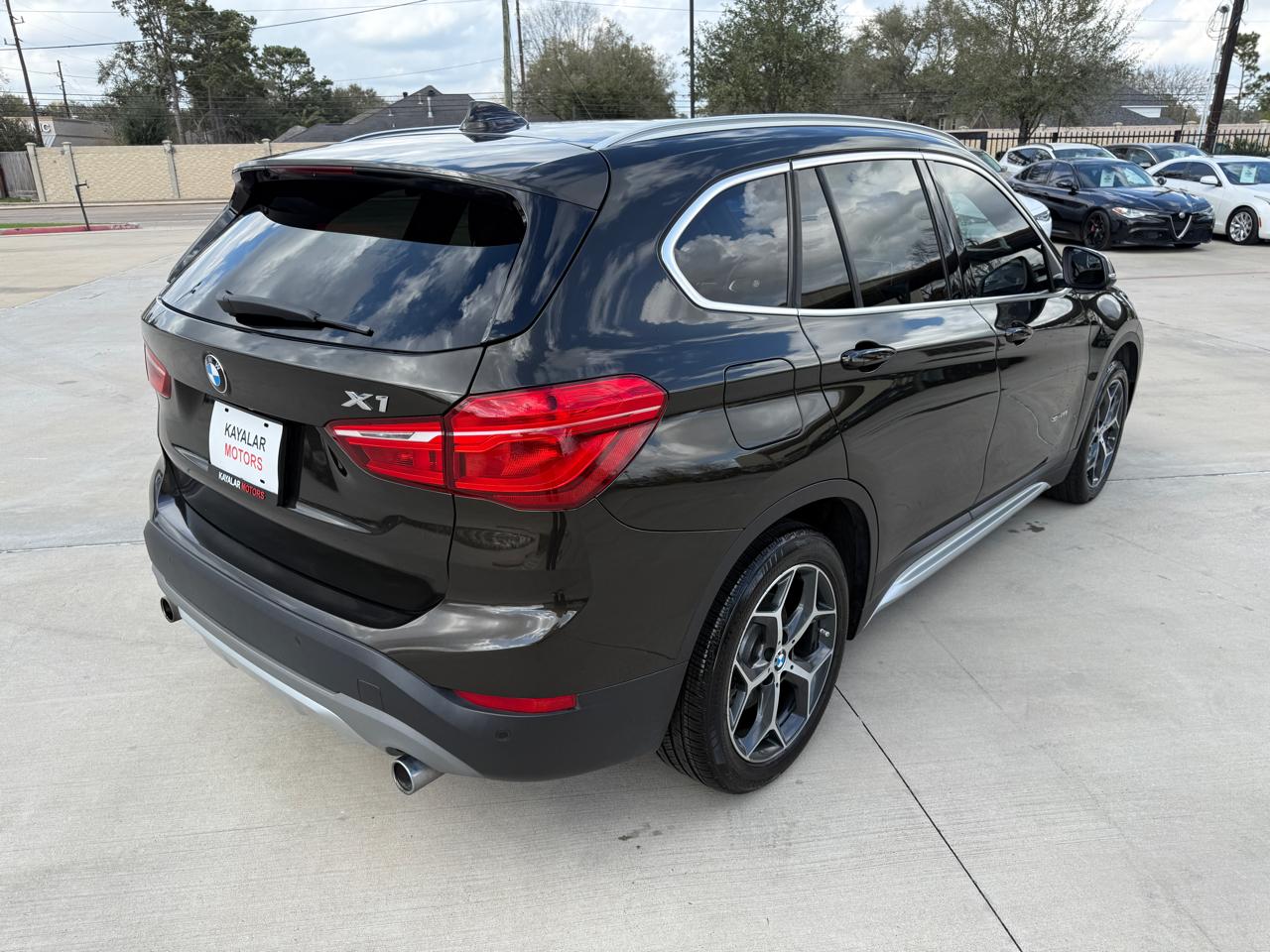 Photo 6 of 2018 BMW X1 Sdrive28i for sale in Houston, TX