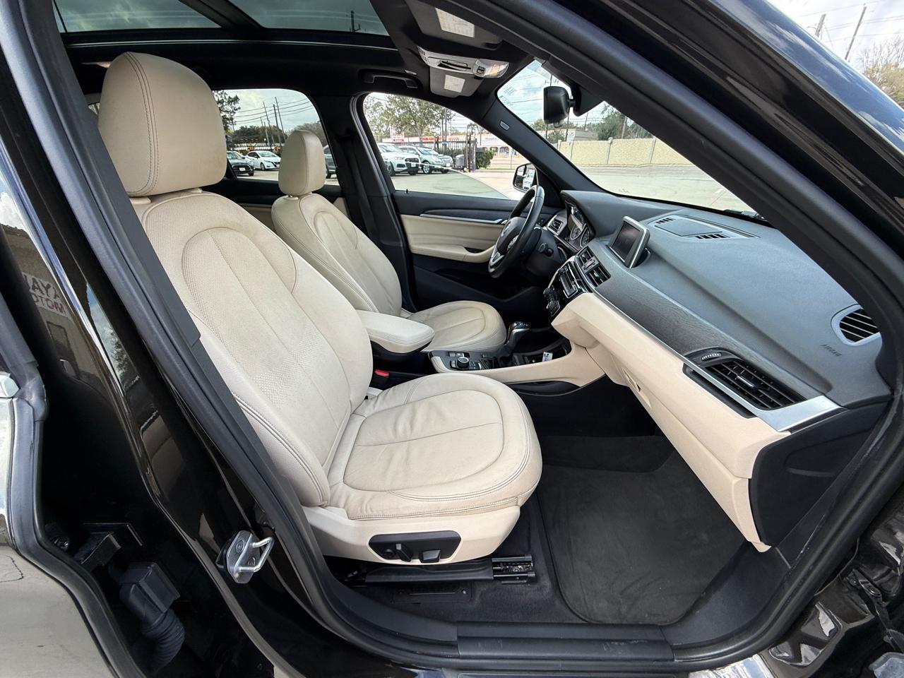 Photo 13 of 2018 BMW X1 Sdrive28i for sale in Houston, TX