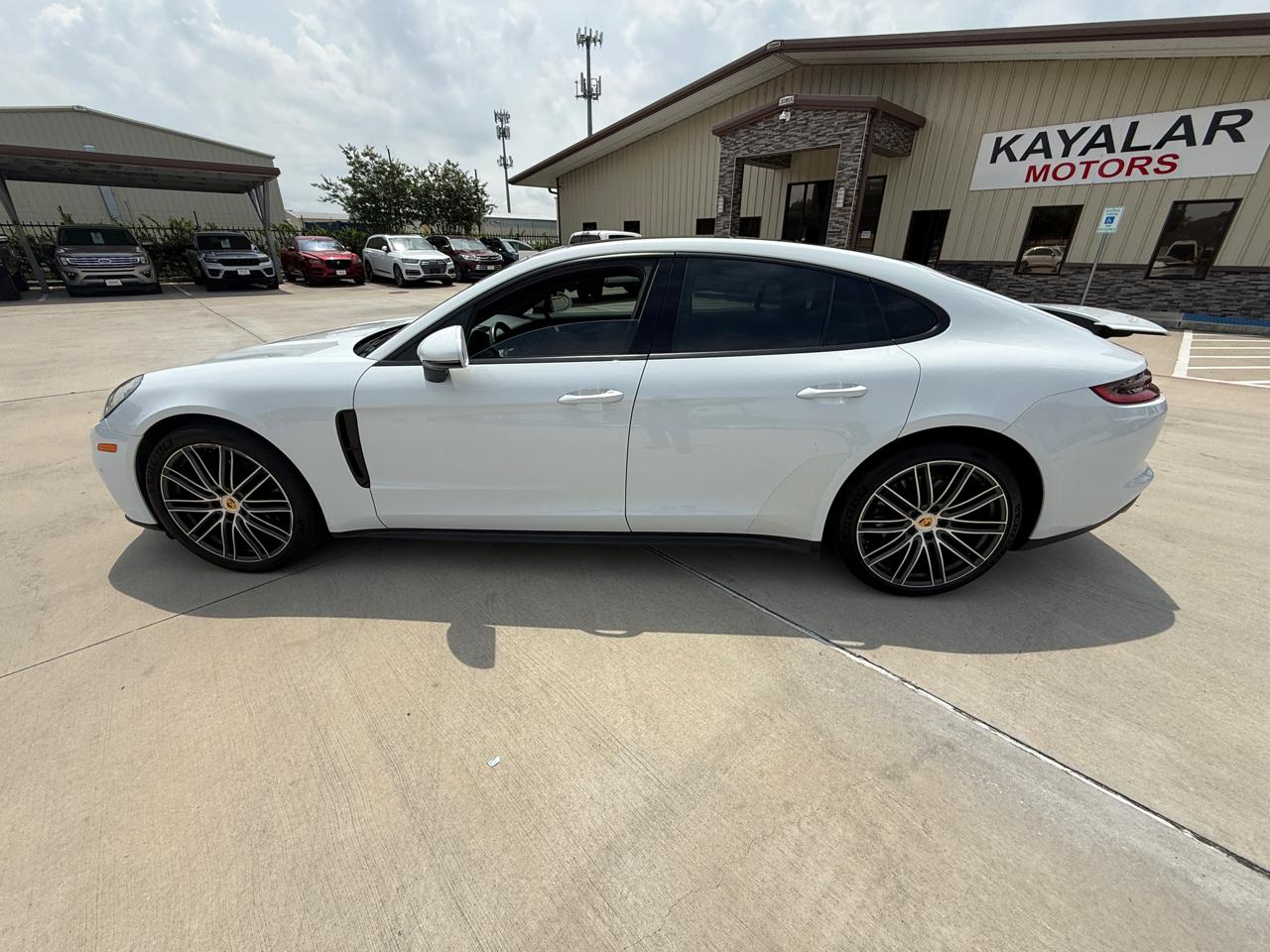 Photo 3 of 2017 Porsche Panamera Base for sale in Houston, TX