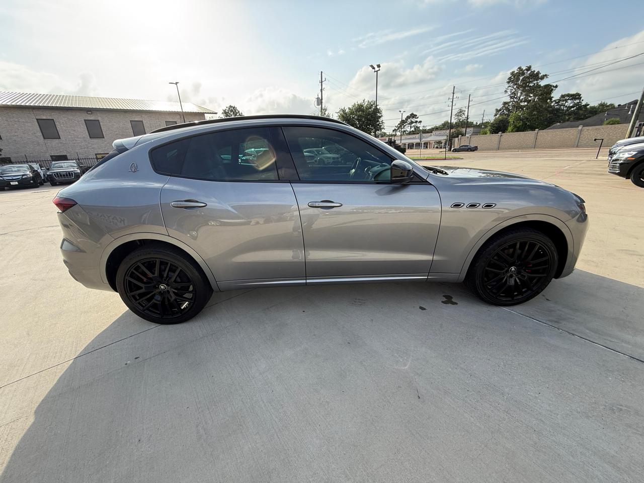 Photo 13 of 2021 Maserati Levante Base for sale in Houston, TX