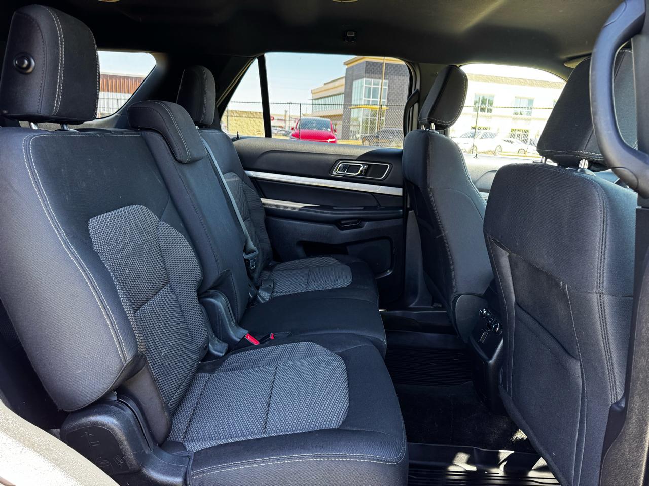 Photo 24 of 2018 Ford Explorer XLT for sale in Katy, TX