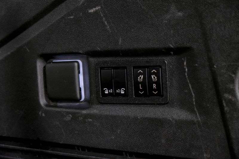 Photo 132 of 2021 GMC Yukon 4WD At4 for sale in Katy, TX