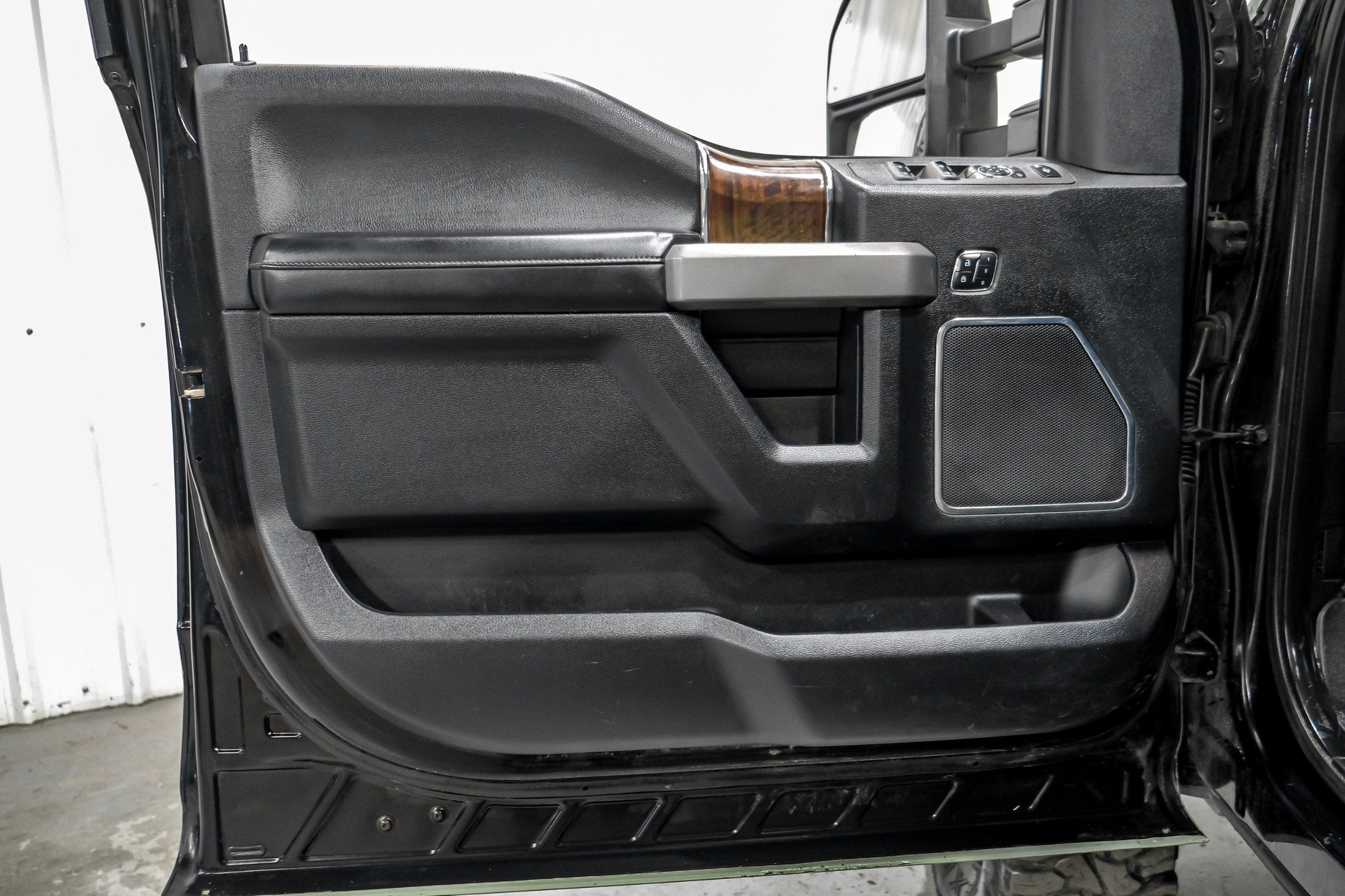 Photo 85 of 2017 Ford F-350 Super for sale in Katy, TX