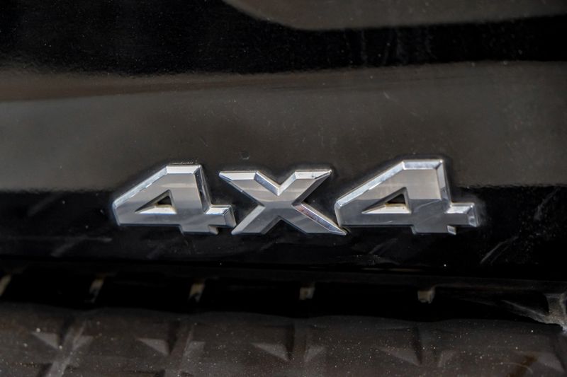 Photo 56 of 2016 Nissan Titan Platinum for sale in Katy, TX