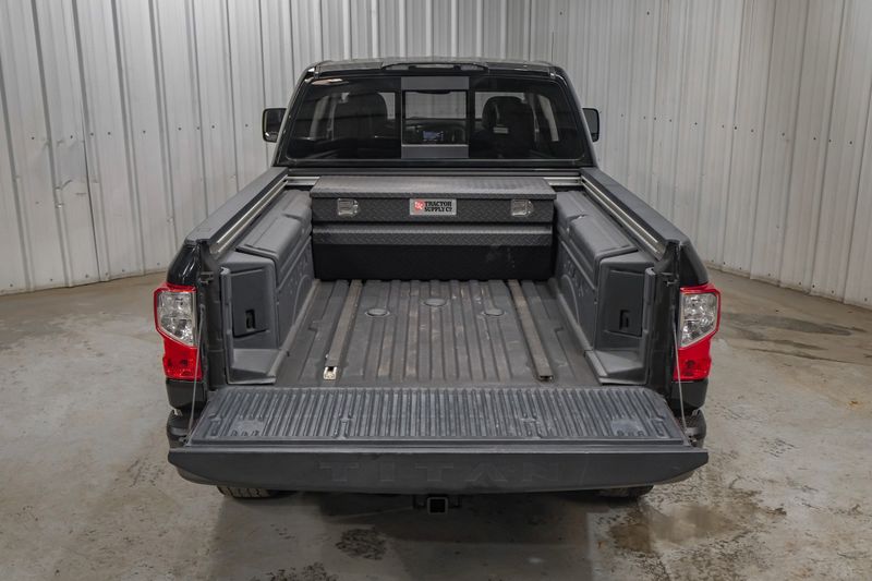 Photo 62 of 2016 Nissan Titan Platinum for sale in Katy, TX