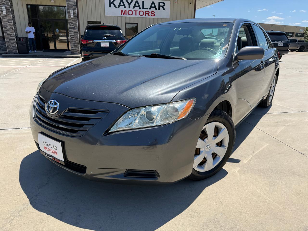 Photo 3 of 2009 Toyota Camry XLE 5-Spd AT for sale in Houston, TX