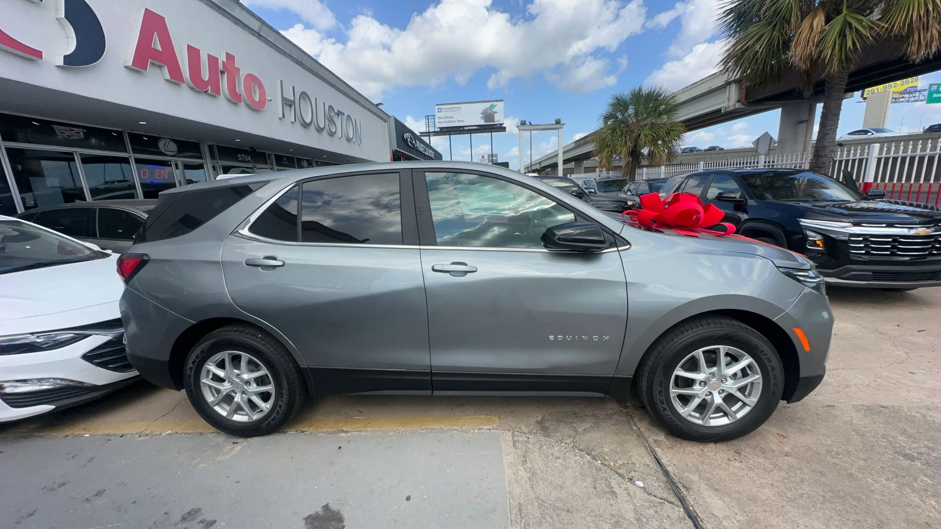 Photo 10 of 2024 Chevrolet Equinox LT Sport Utility 4D for sale in Houston, TX
