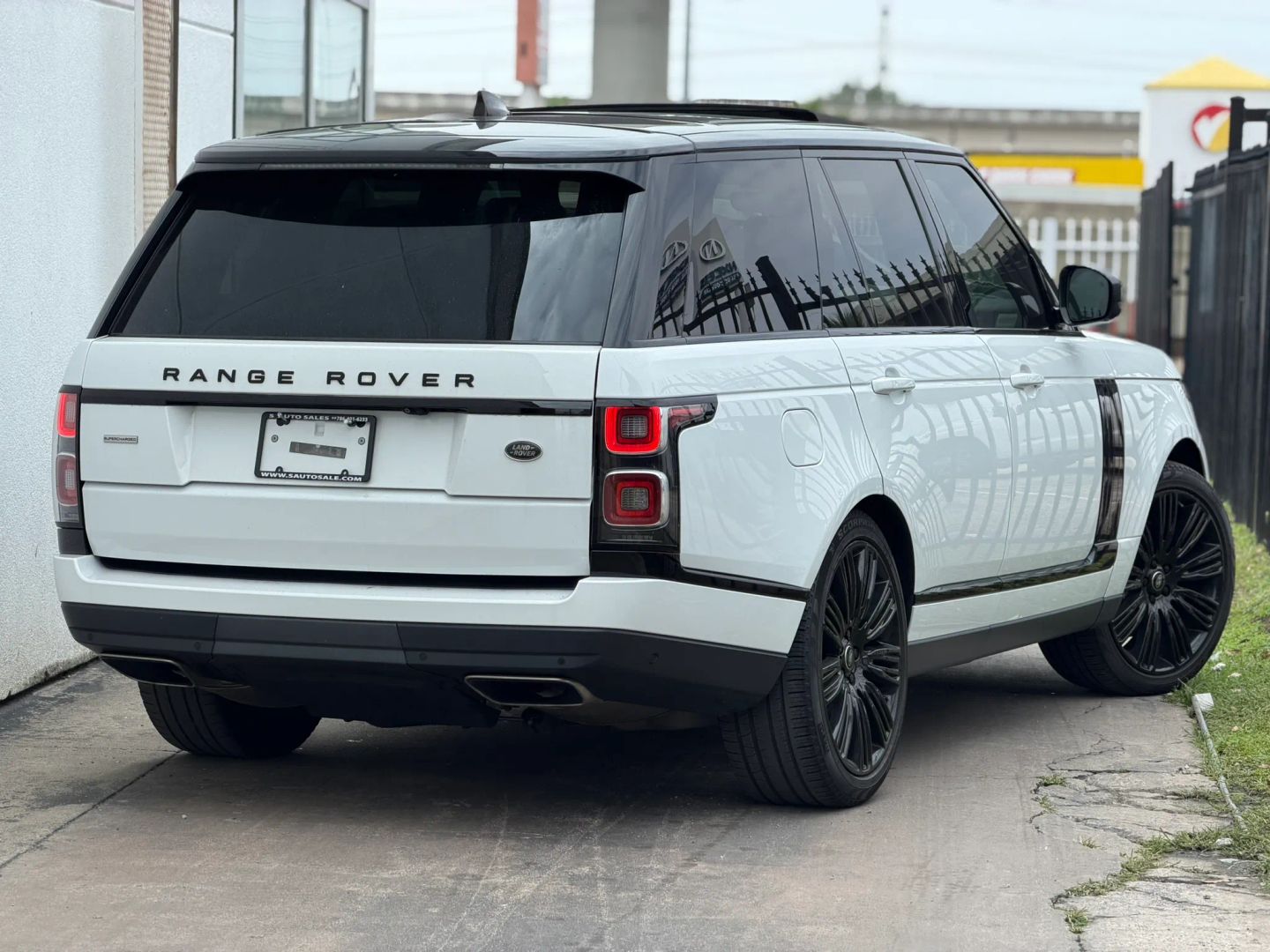 Photo 5 of 2019 Land Rover Range Rover Supercharged for sale in Houston, TX