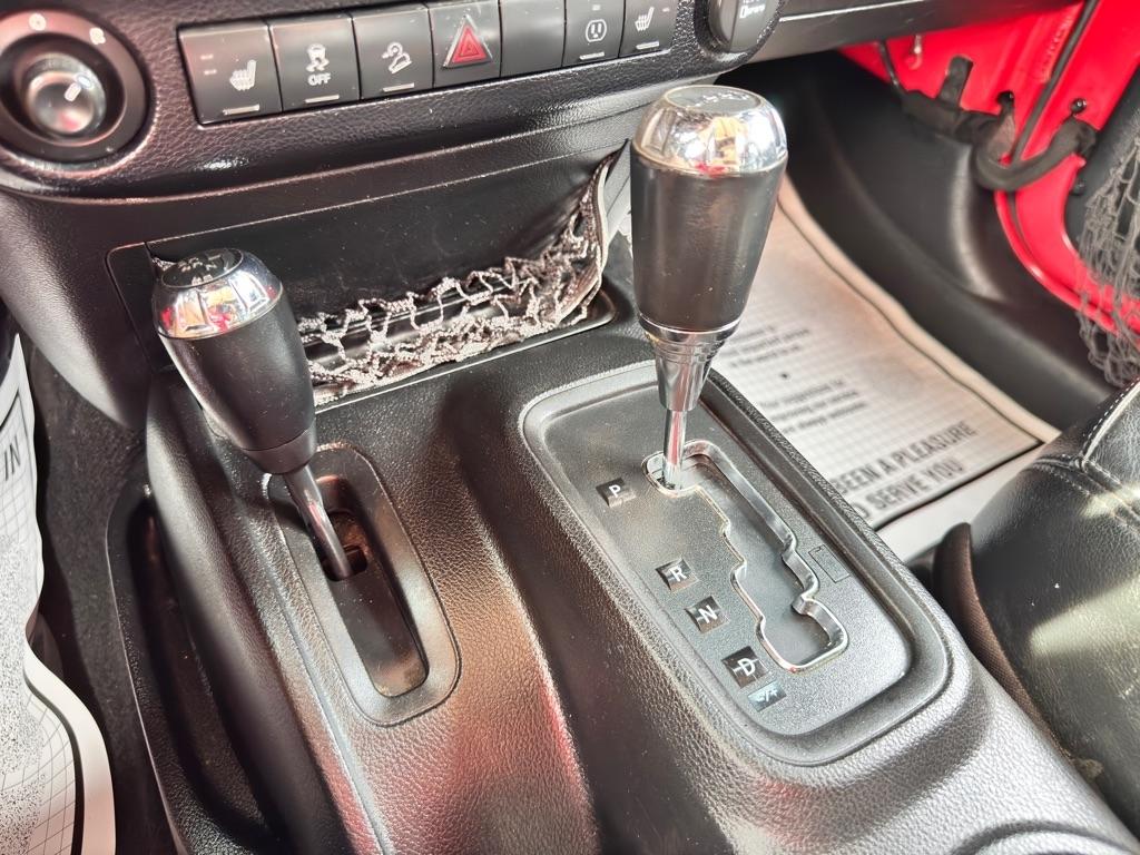 Photo 21 of 2013 Jeep Wrangler Sahara for sale in Spring, TX