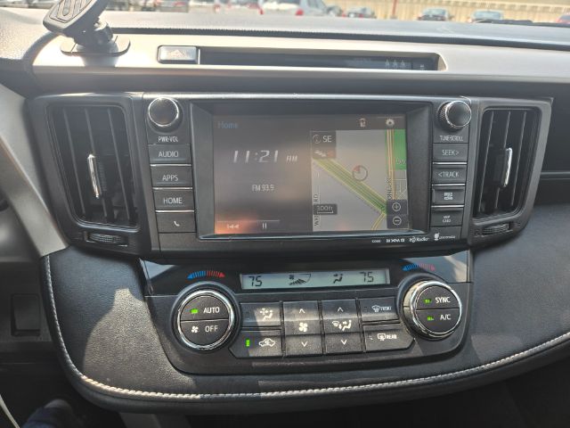 Photo 10 of 2017 Toyota Rav4 Wagon for sale in Houston, TX