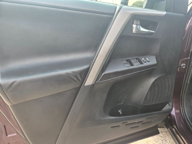 Photo 16 of 2017 Toyota Rav4 Wagon for sale in Houston, TX