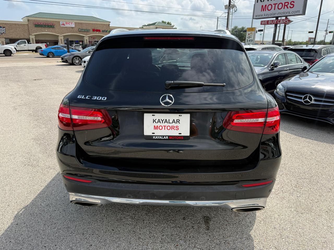 Photo 9 of 2018 Mercedes-Benz Glc-Class Glc300 for sale in Houston, TX