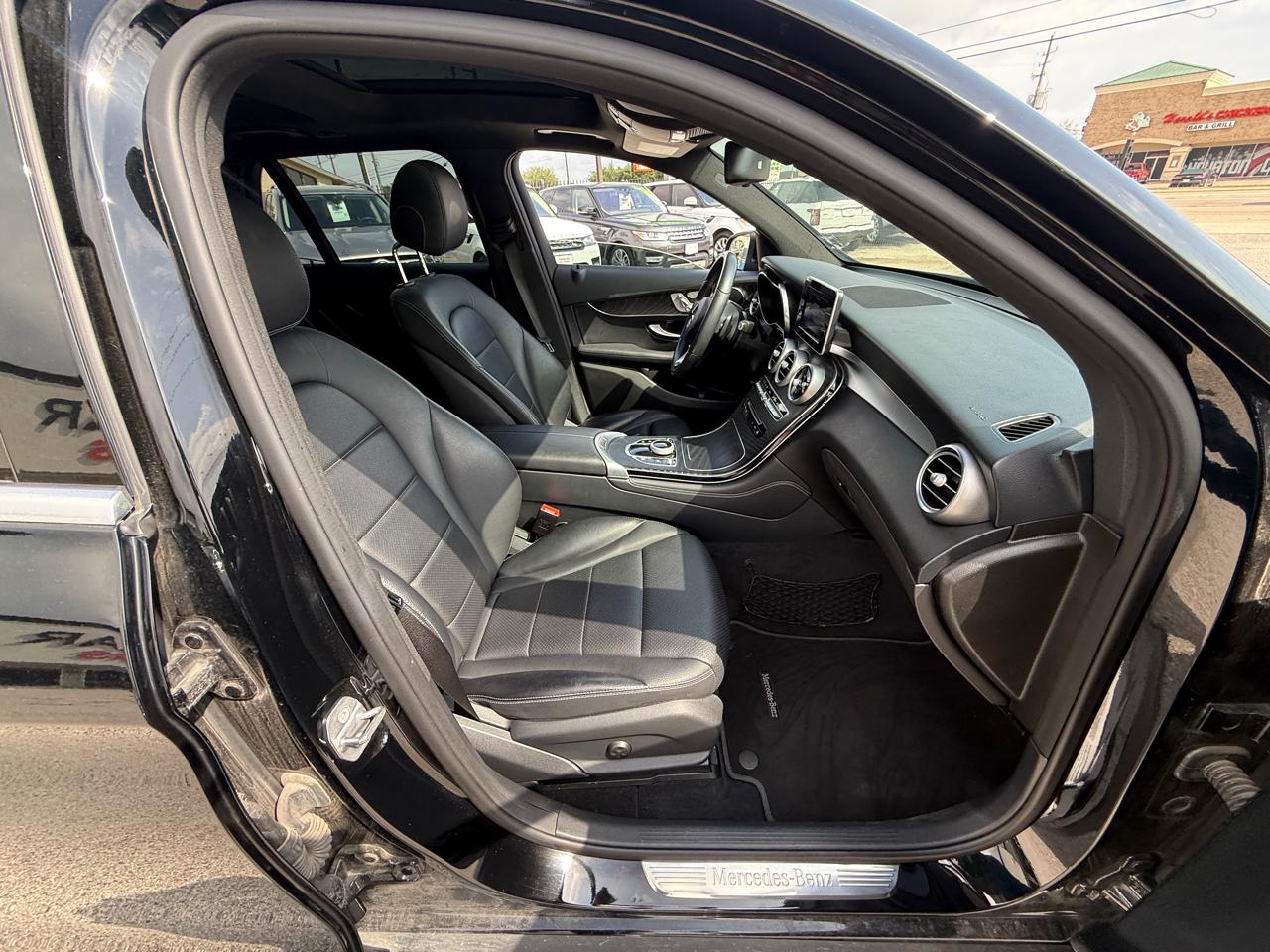 Photo 23 of 2018 Mercedes-Benz Glc-Class Glc300 for sale in Houston, TX