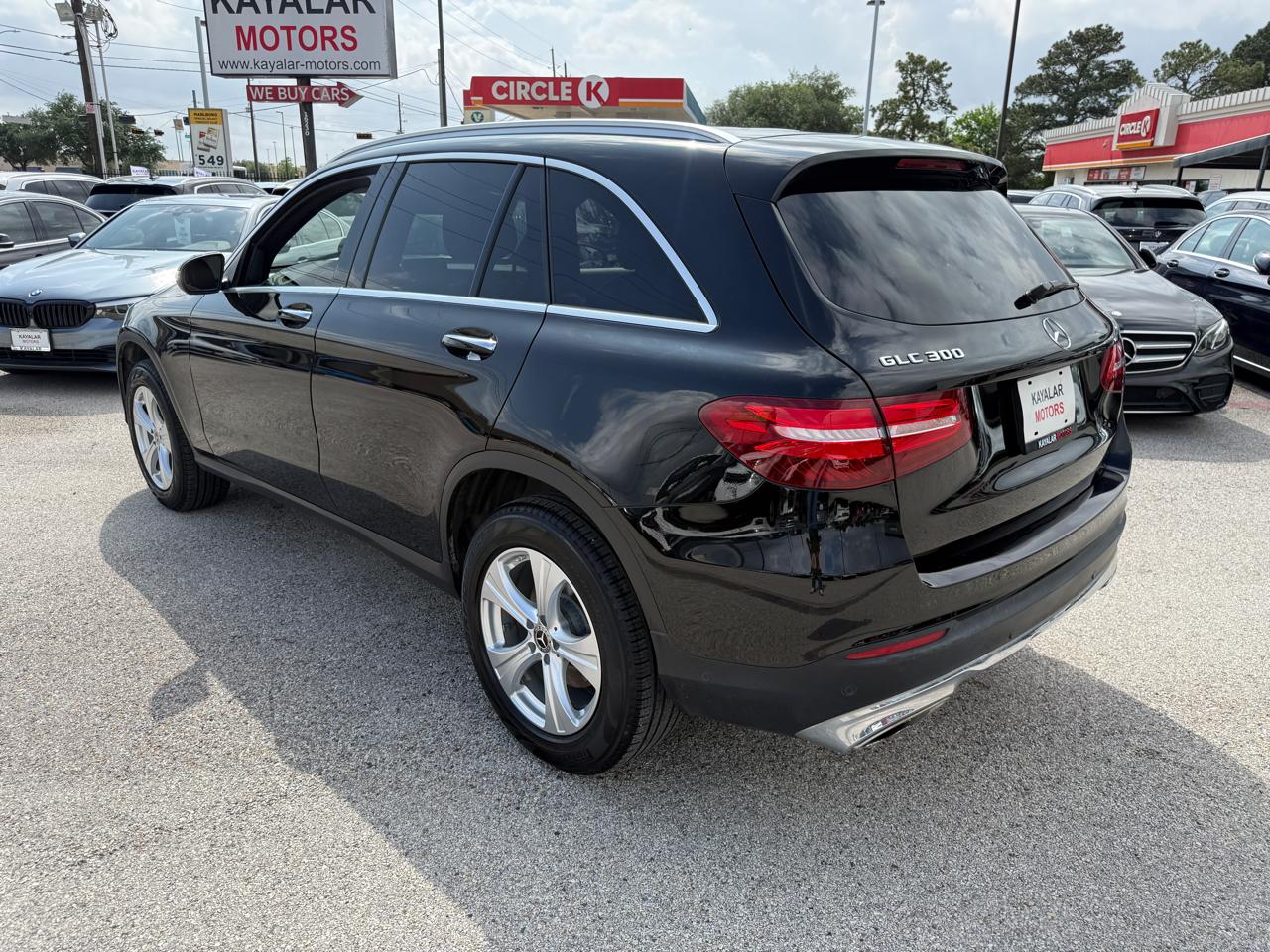 Photo 8 of 2018 Mercedes-Benz Glc-Class Glc300 for sale in Houston, TX