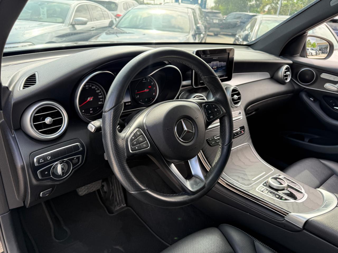 Photo 18 of 2018 Mercedes-Benz Glc-Class Glc300 for sale in Houston, TX