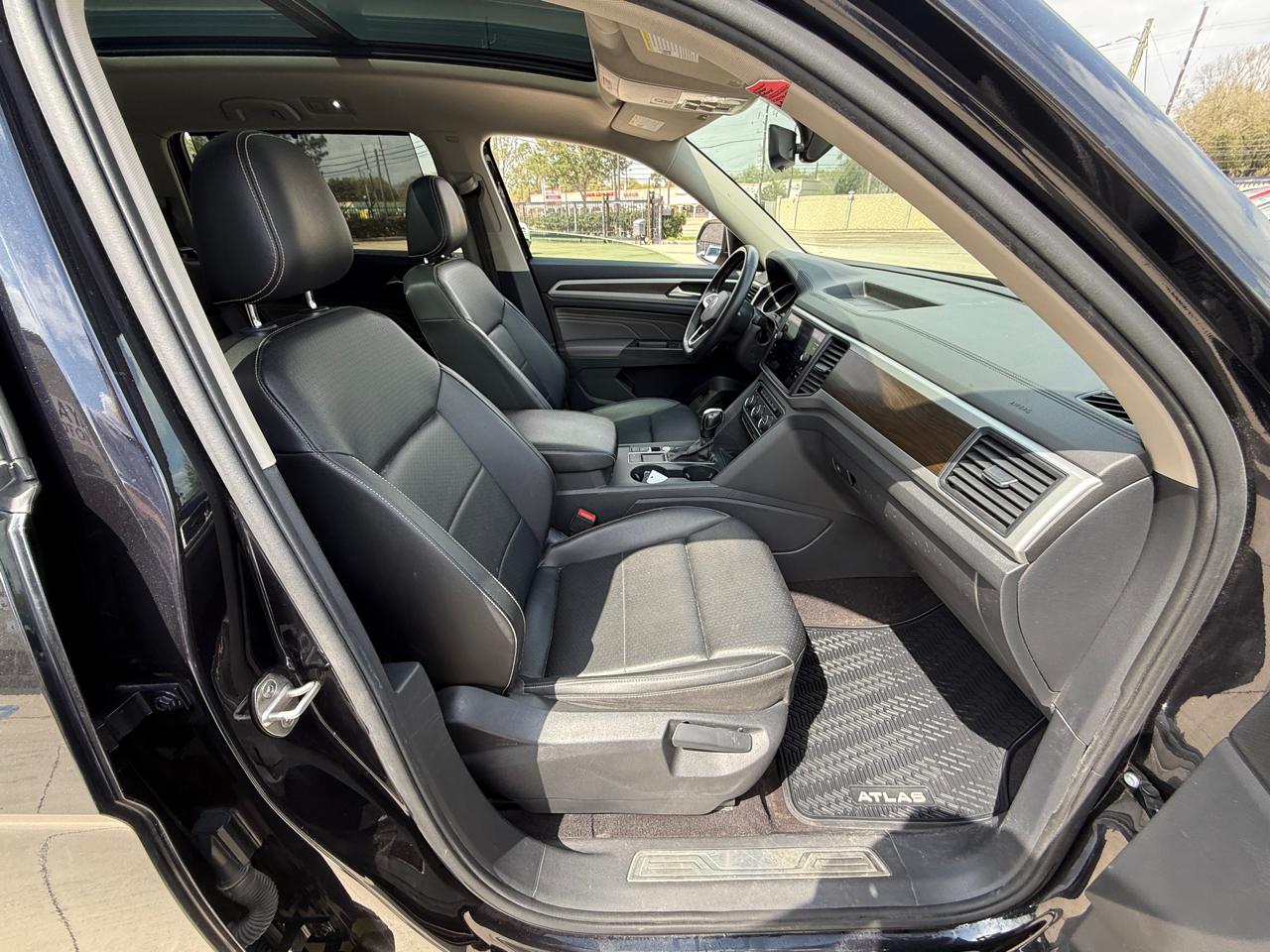Photo 31 of 2021 Volkswagen Atlas SE for sale in Houston, TX
