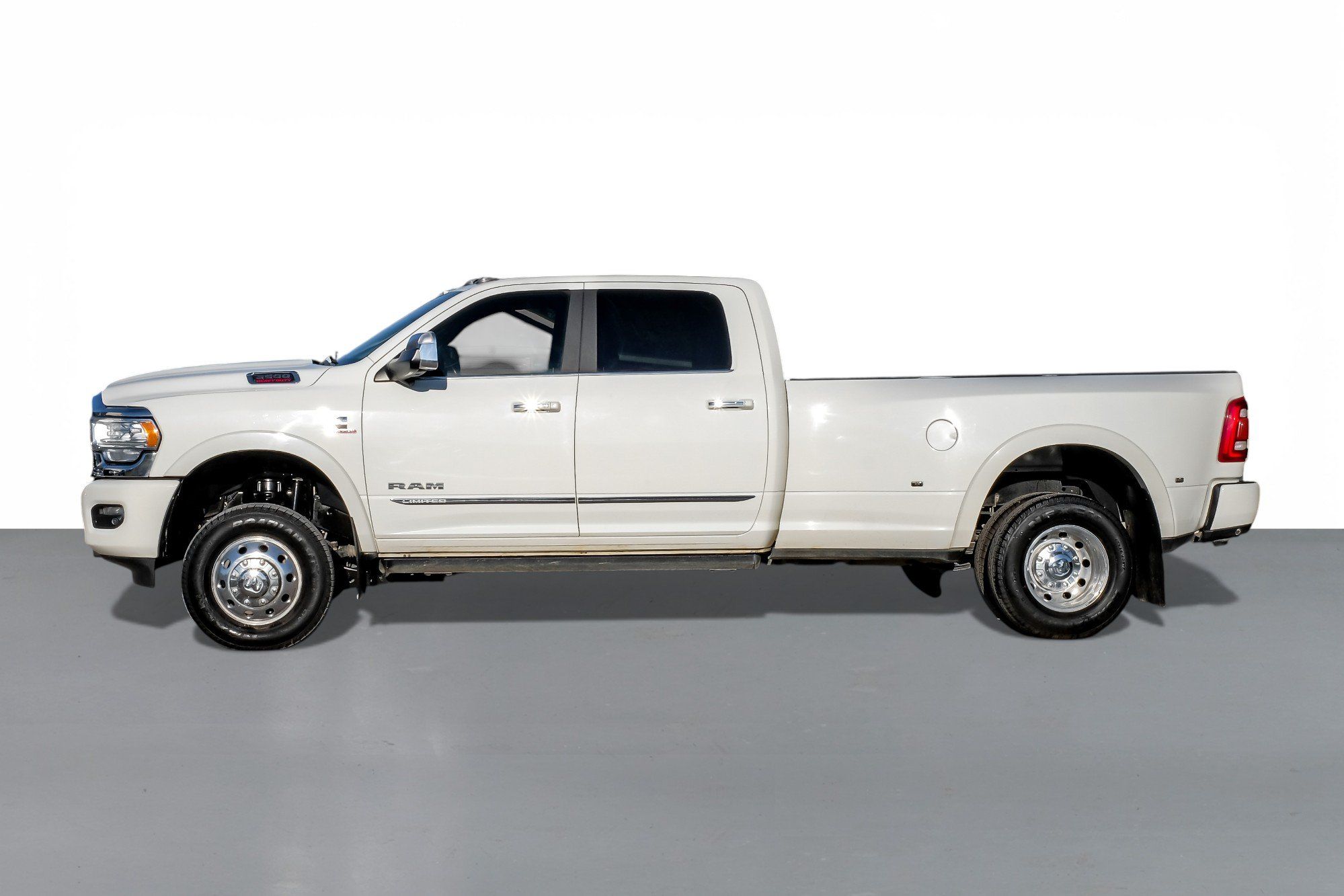 Photo 17 of 2022 Ram 3500 Limited for sale in Katy, TX