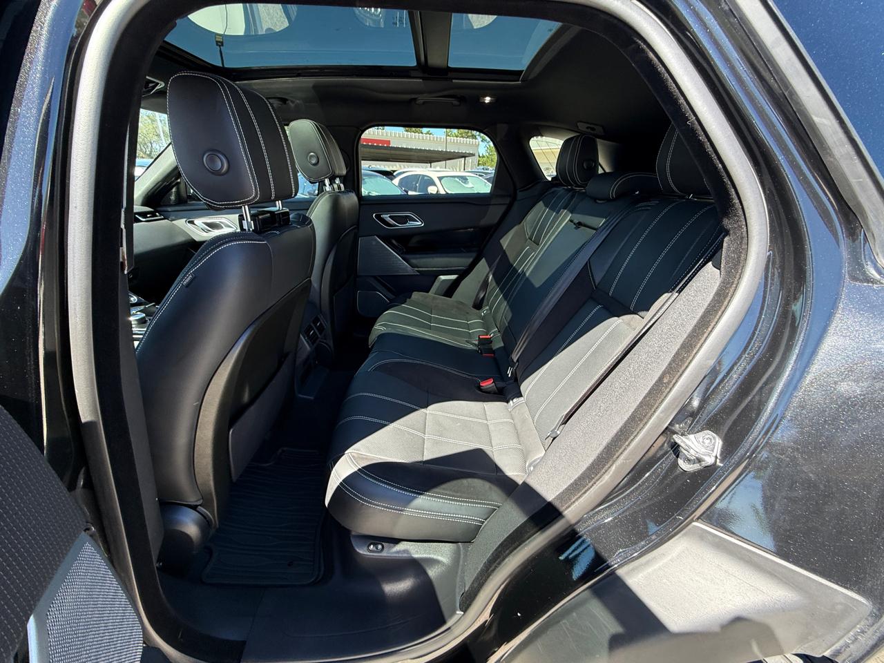 Photo 11 of 2019 Land Rover Range Rover Velar R-dynamic for sale in Houston, TX