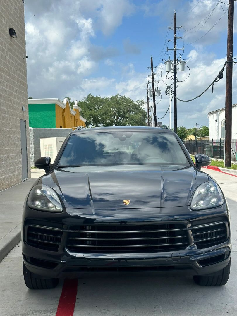 Photo 4 of 2022 Porsche Cayenne Type for sale in Houston, TX