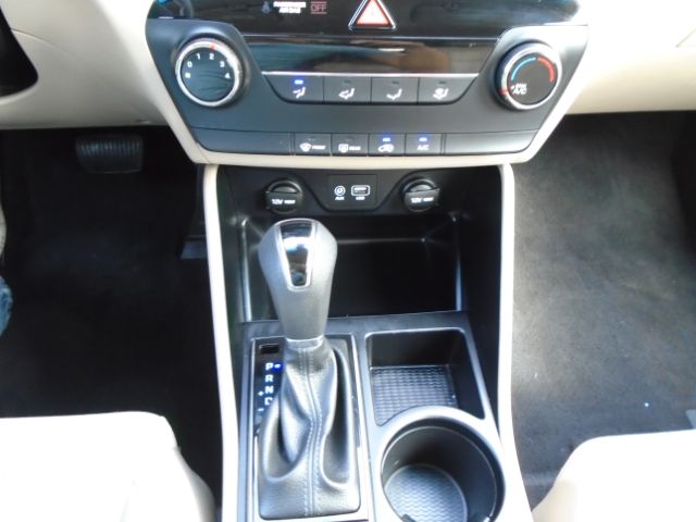 Photo 21 of 2018 Hyundai Tucson SE for sale in Houston, TX