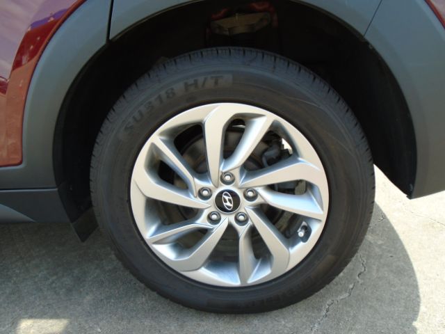Photo 23 of 2018 Hyundai Tucson SE for sale in Houston, TX