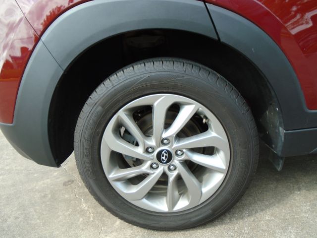 Photo 25 of 2018 Hyundai Tucson SE for sale in Houston, TX