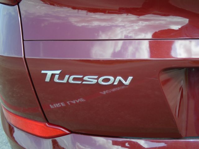 Photo 27 of 2018 Hyundai Tucson SE for sale in Houston, TX