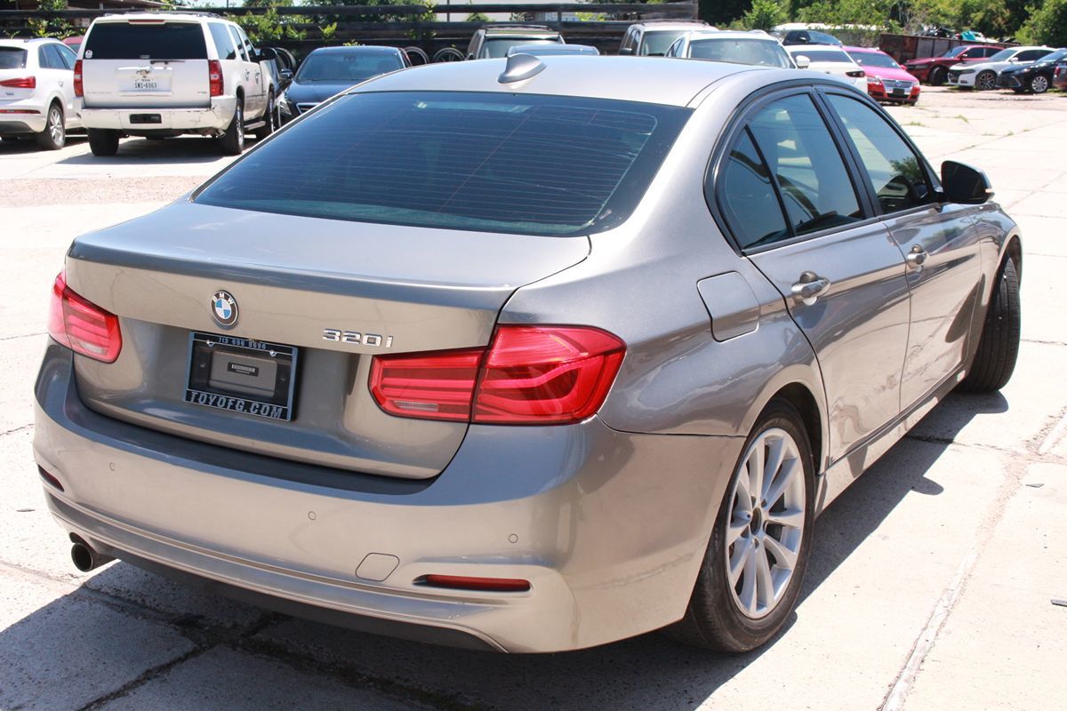 Photo 8 of 2018 BMW 320i 3-series for sale in Cypress, TX