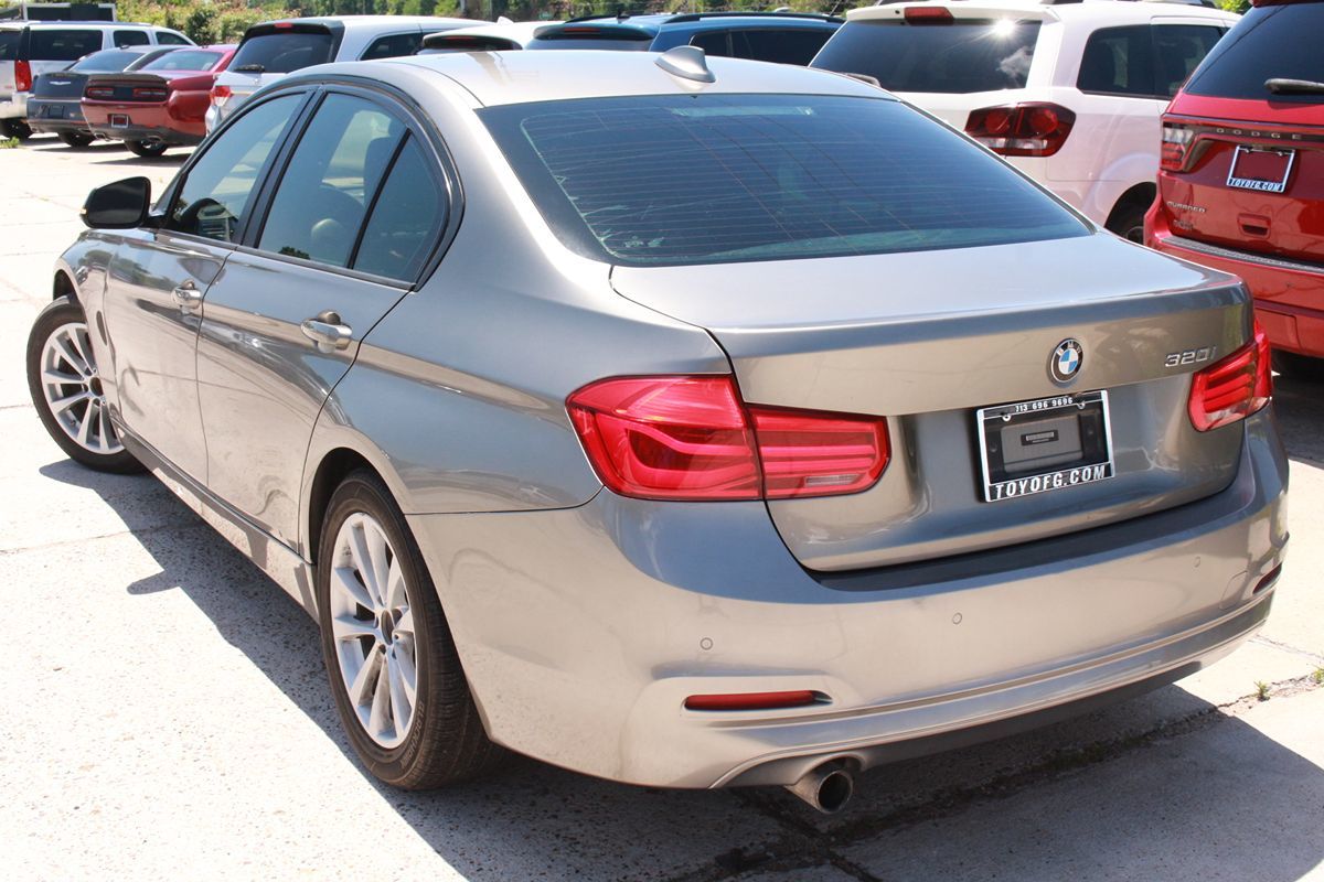Photo 10 of 2018 BMW 320i 3-series for sale in Cypress, TX