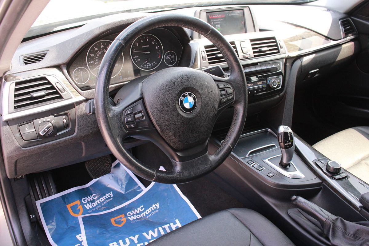 Photo 14 of 2018 BMW 320i 3-series for sale in Cypress, TX