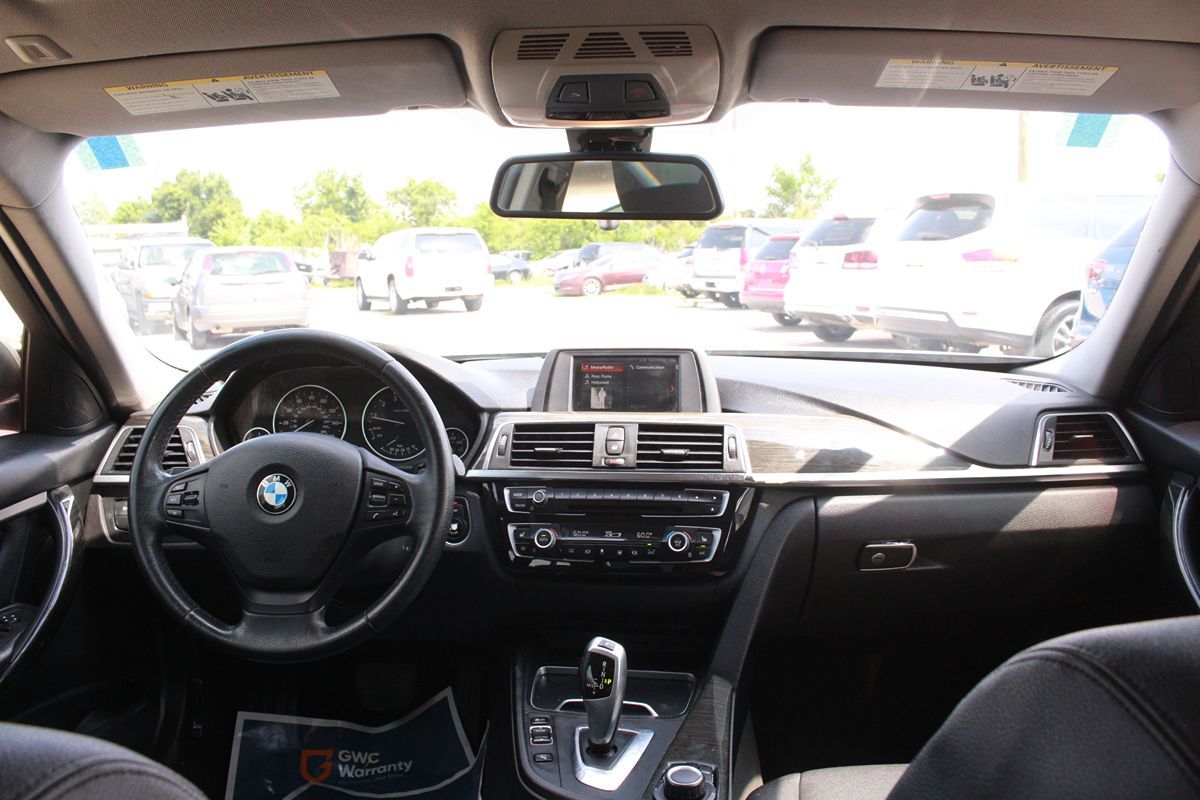 Photo 17 of 2018 BMW 320i 3-series for sale in Cypress, TX