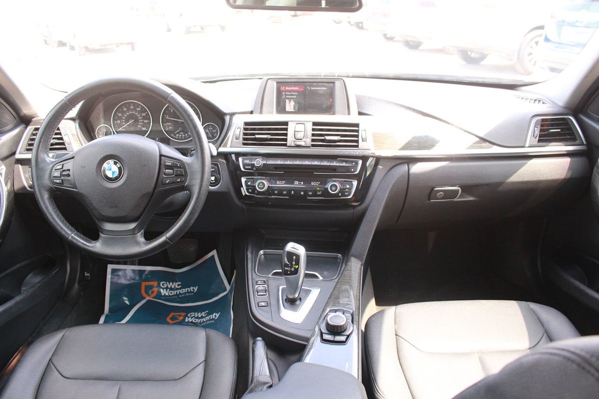 Photo 18 of 2018 BMW 320i 3-series for sale in Cypress, TX