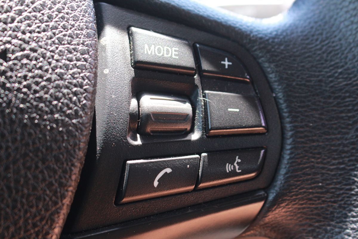 Photo 22 of 2018 BMW 320i 3-series for sale in Cypress, TX