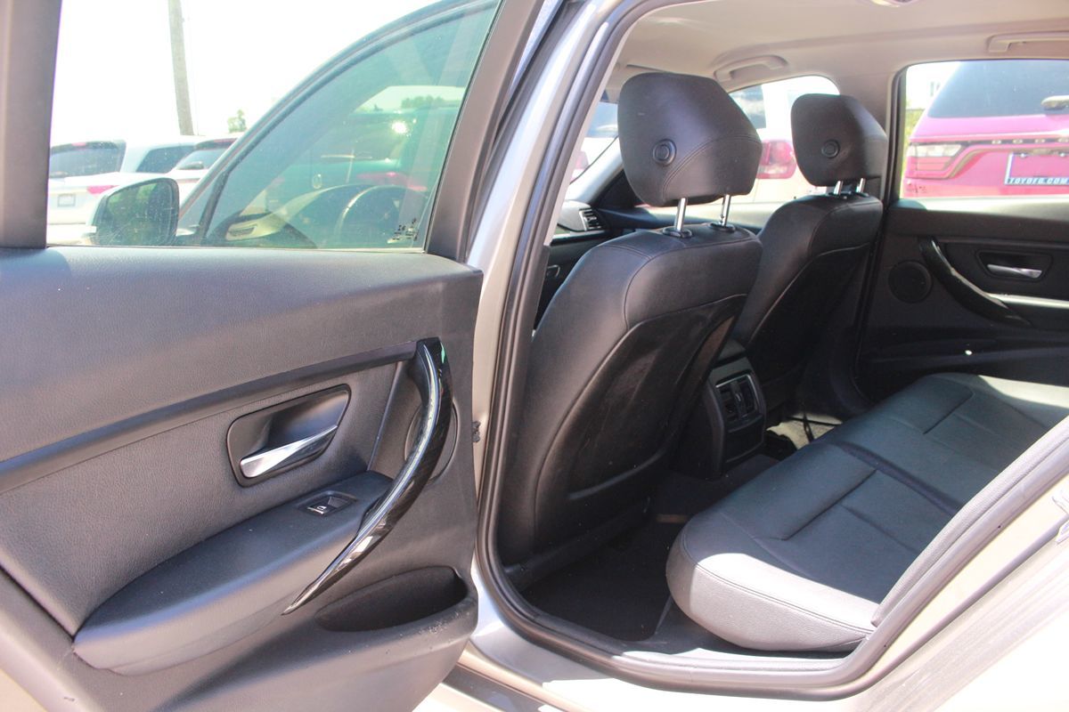 Photo 52 of 2018 BMW 320i 3-series for sale in Cypress, TX