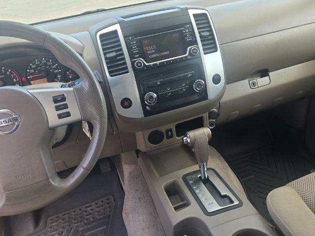 Photo 5 of 2015 Nissan Frontier for sale in Houston, TX